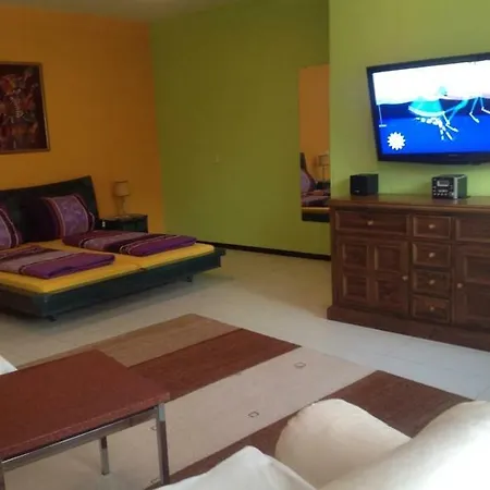 Апартаменты Einfache Monteurwohnung Mit Wlan Und Sat Tv, Netflix *